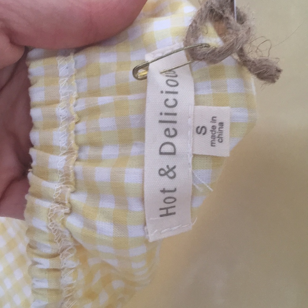 Hot and Delicious Ruffle Top - Picture 6 of 7